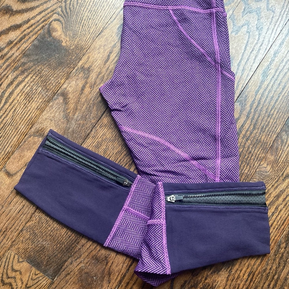 Women's Lululemon Leggings, Size 2, Purple - Picture 2 of 4